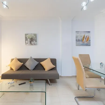 Home2book Fantastic 160m2 Terrace Flat & Bbq