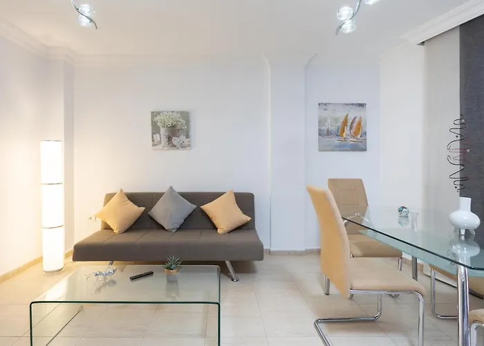 Home2book Fantastic 160m2 Terrace Flat & Bbq