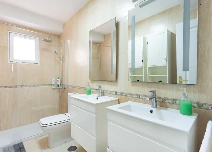 Home2book Fantastic 160m2 Terrace Flat & Bbq