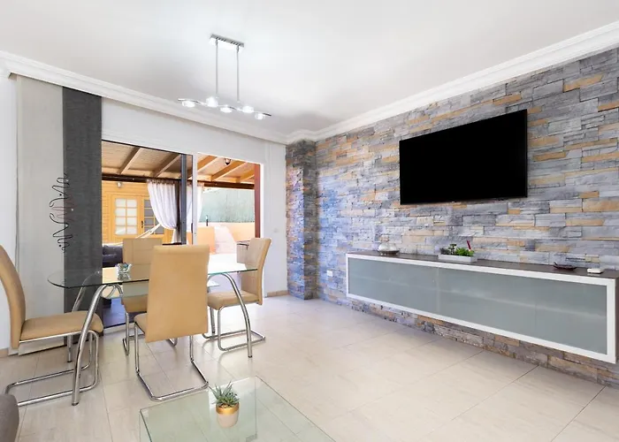 Lejlighed Home2book Fantastic 160m2 Terrace Flat & Bbq Radazul